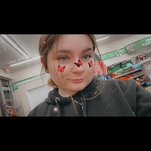 Meet your Posher, Angela